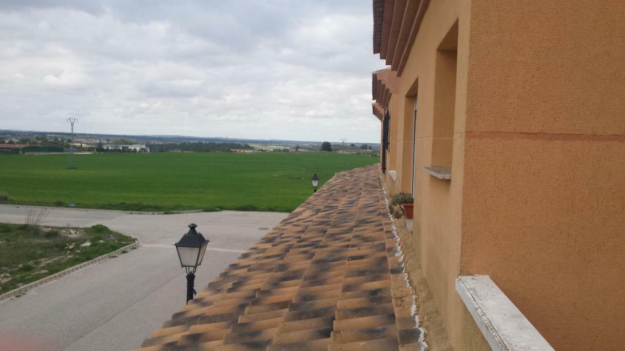La Cuesta Blanca Villa Valdeganga Luaran gambar